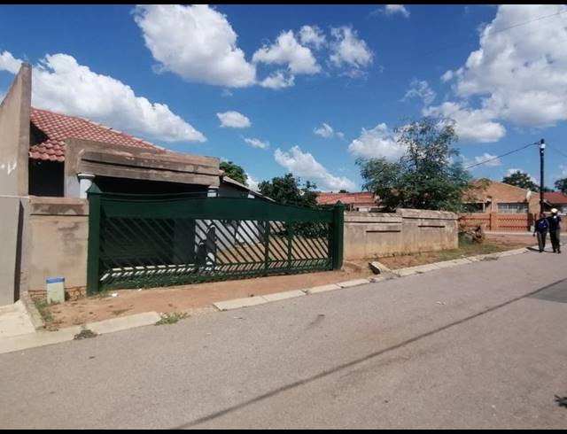 2 BEDROOM HOUSE FOR SALE IN SOSHANGUVE GG